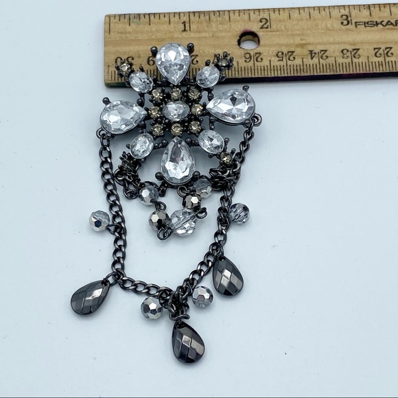 Multi Faceted Rhinestone Gunmetal Tone Dangling Chain Bead Statement Brooch Pin - Picture 8 of 12